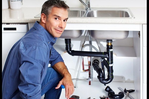 Expert plumbers can fix any residential plumbing problems 